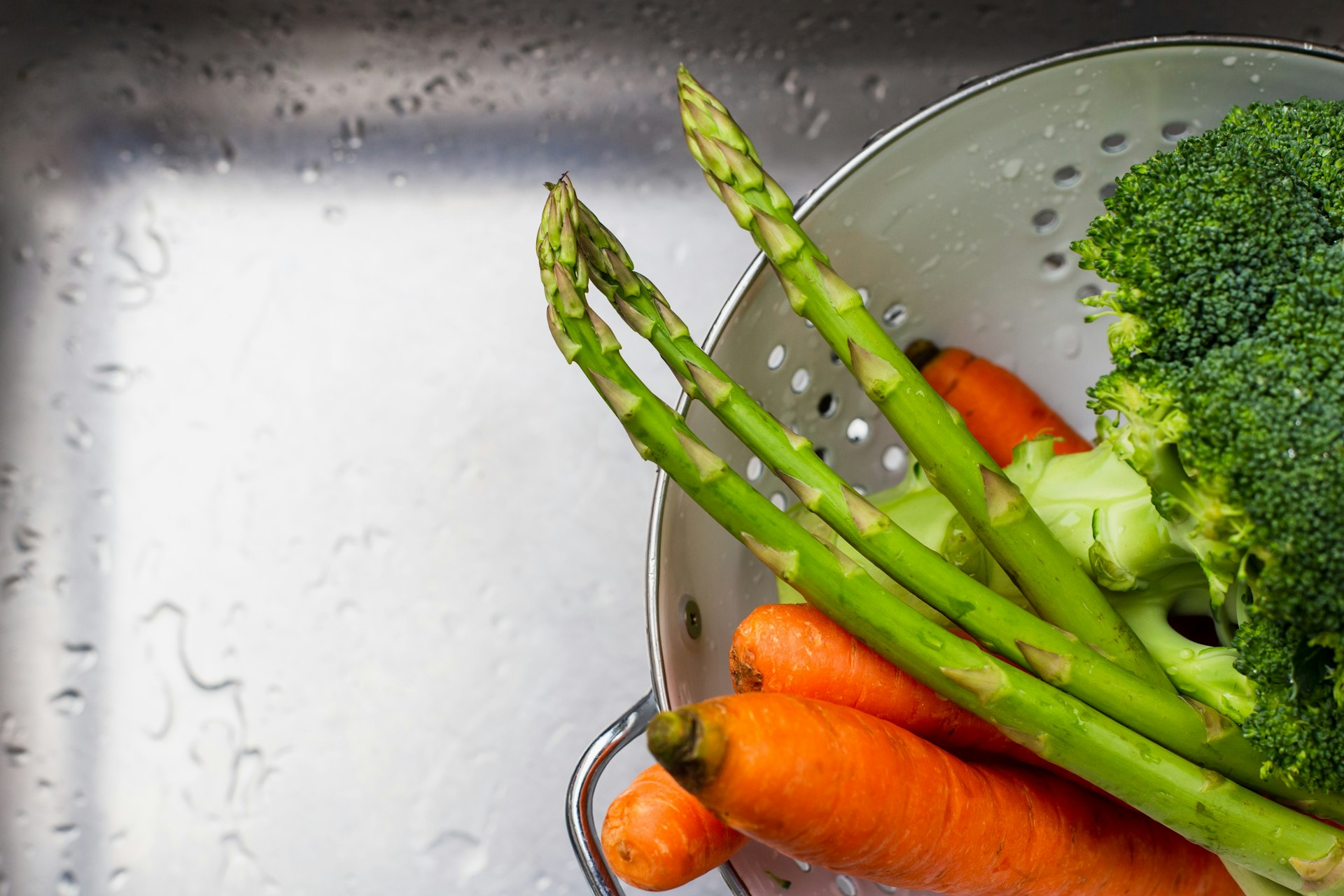 Transform Your Life with Clean Eating: A Practical Guide to Everyday Recipes and Lasting Wellness